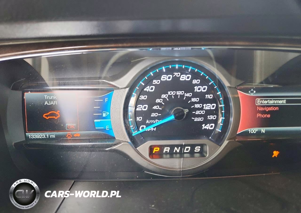 2018 Ford Taurus Limited VIN:1FAHP2F82JG135437 - 9