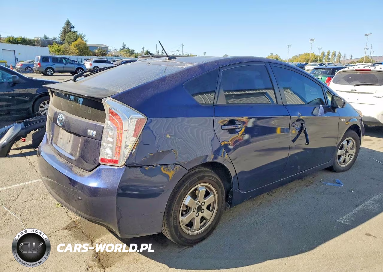2012 Toyota Prius Three VIN:JTDKN3DU4C1555864 - 3
