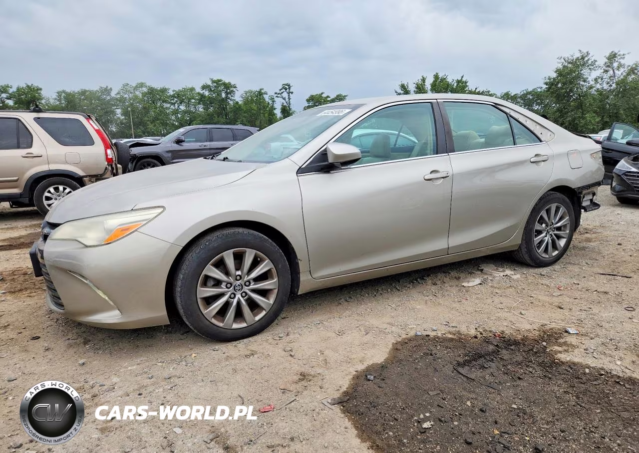 2016 Toyota Camry Xle – zdjęcie 1 z 13