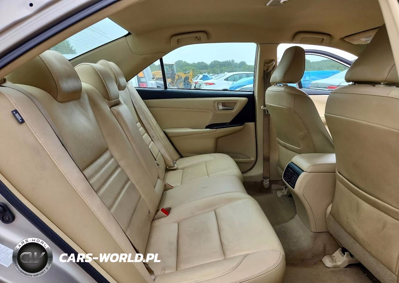2016 Toyota Camry Xle VIN:4T4BF1FK8GR549794 - 10