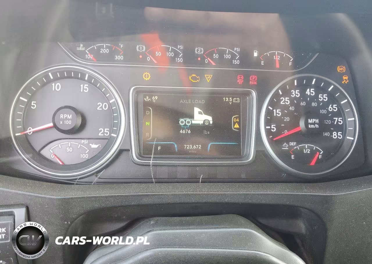 2018 International Lt625 Semi Truck VIN:3HSDZAPR4JN101382 - 8