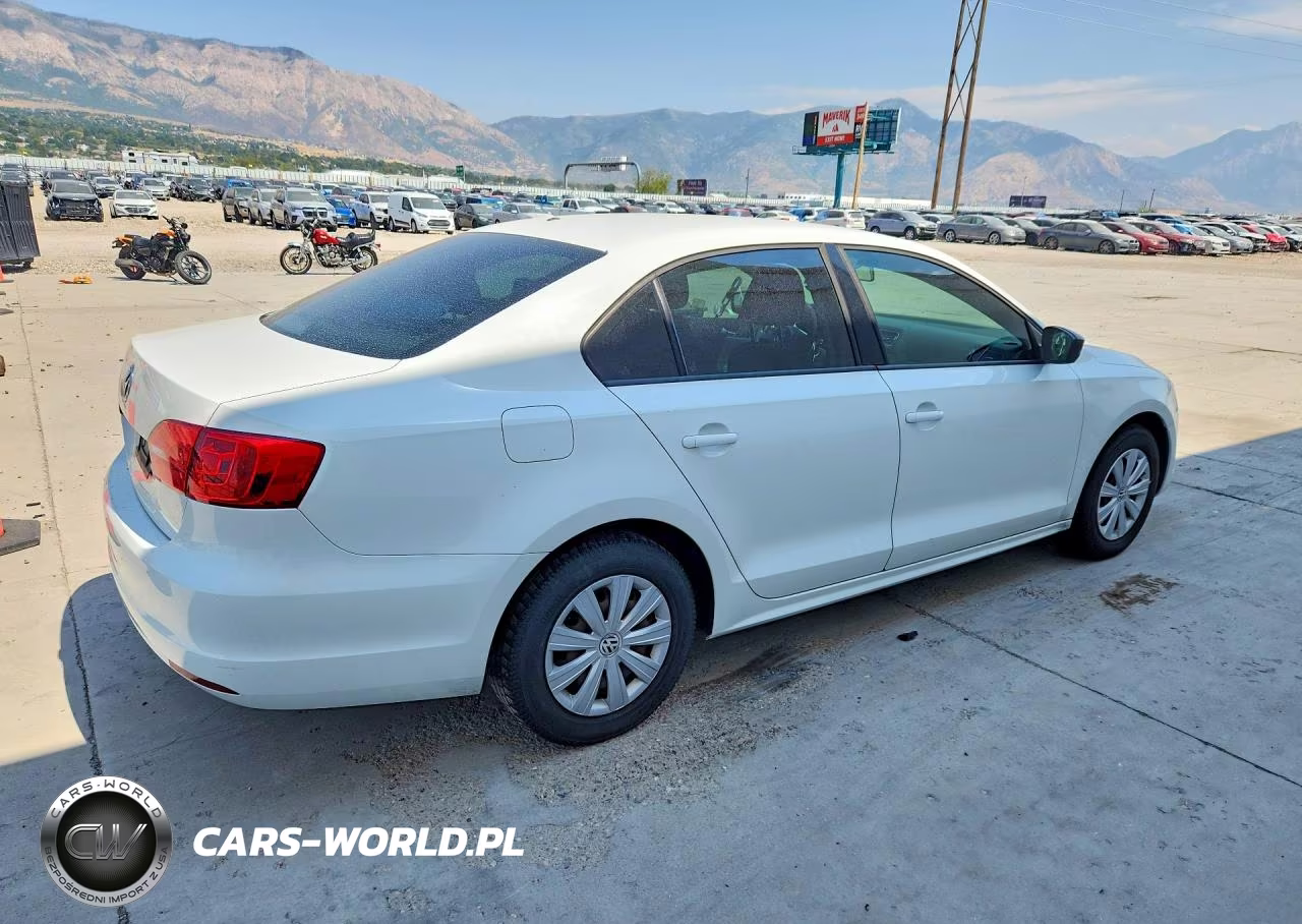2014 Volkswagen Jetta Base VIN:3VW2K7AJ4EM432756 - 3