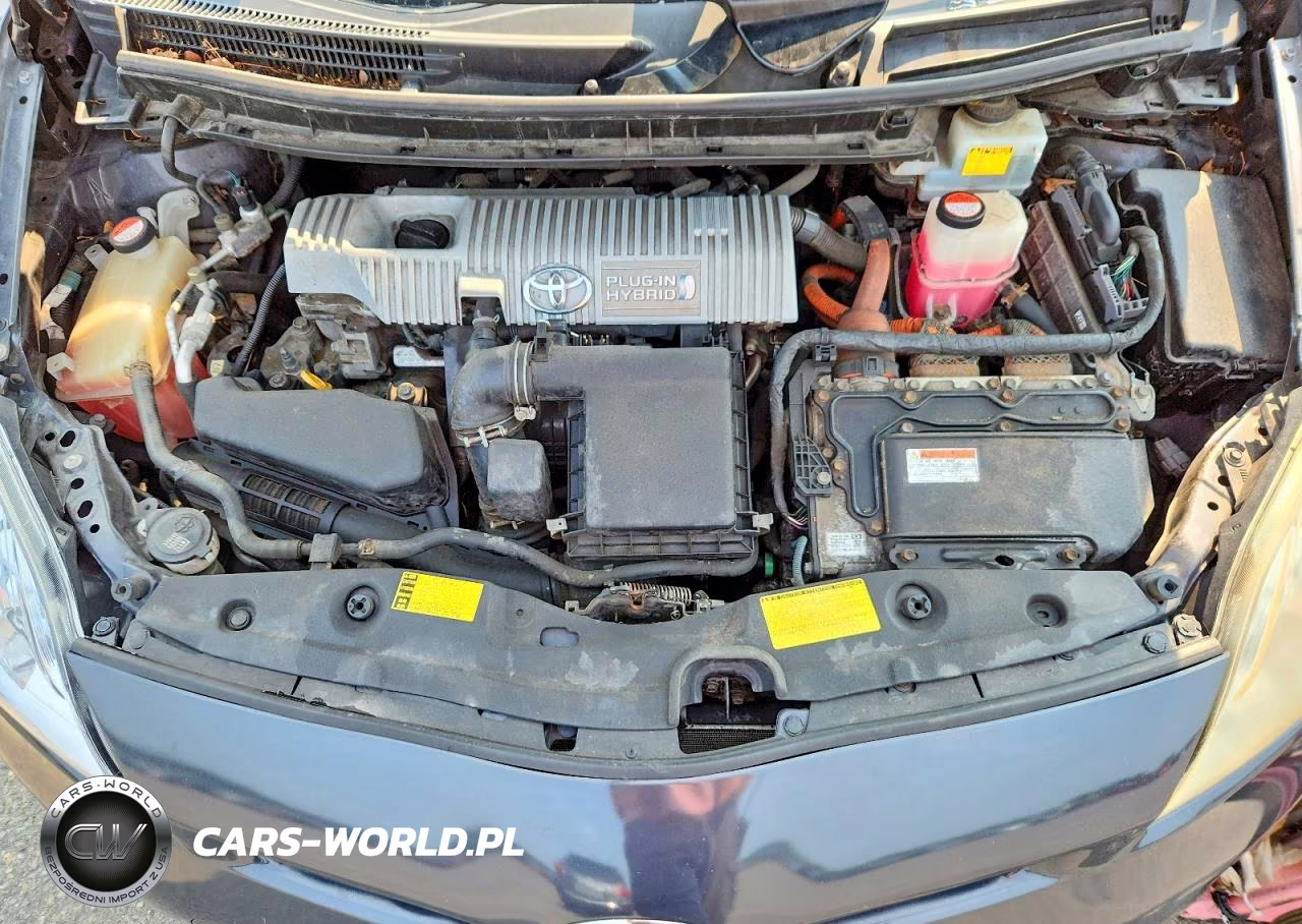 2014 Toyota Prius Plug-In Hybrid Base VIN:JTDKN3DP7E3060379 - 11