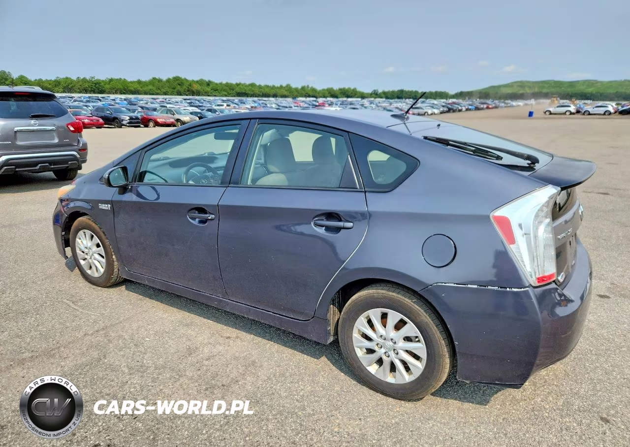 2014 Toyota Prius Plug-In Hybrid Base VIN:JTDKN3DP7E3060379 - 2