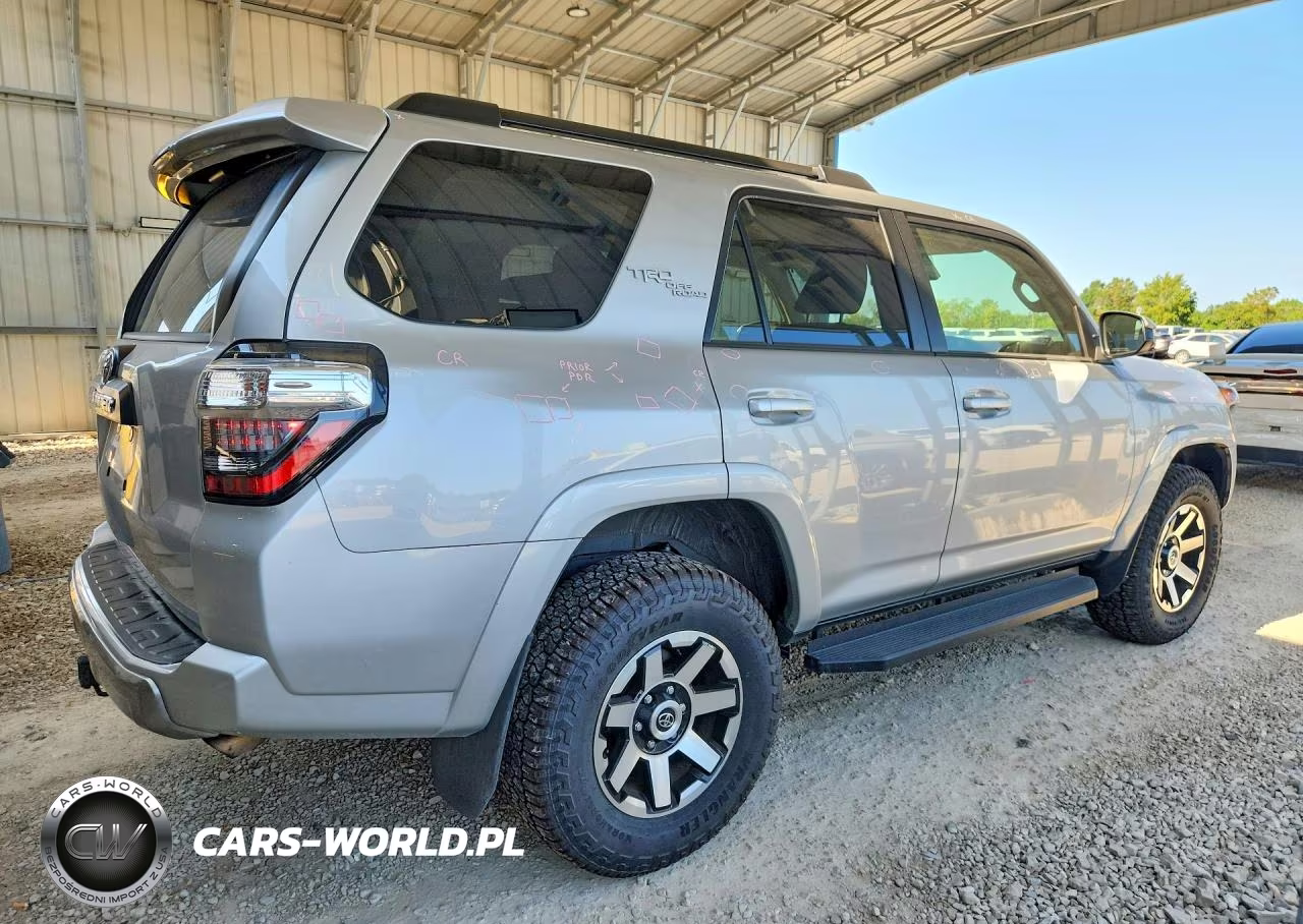 2020 Toyota 4Runner Trd Off-Road VIN:JTEBU5JR6L5824935 - 3