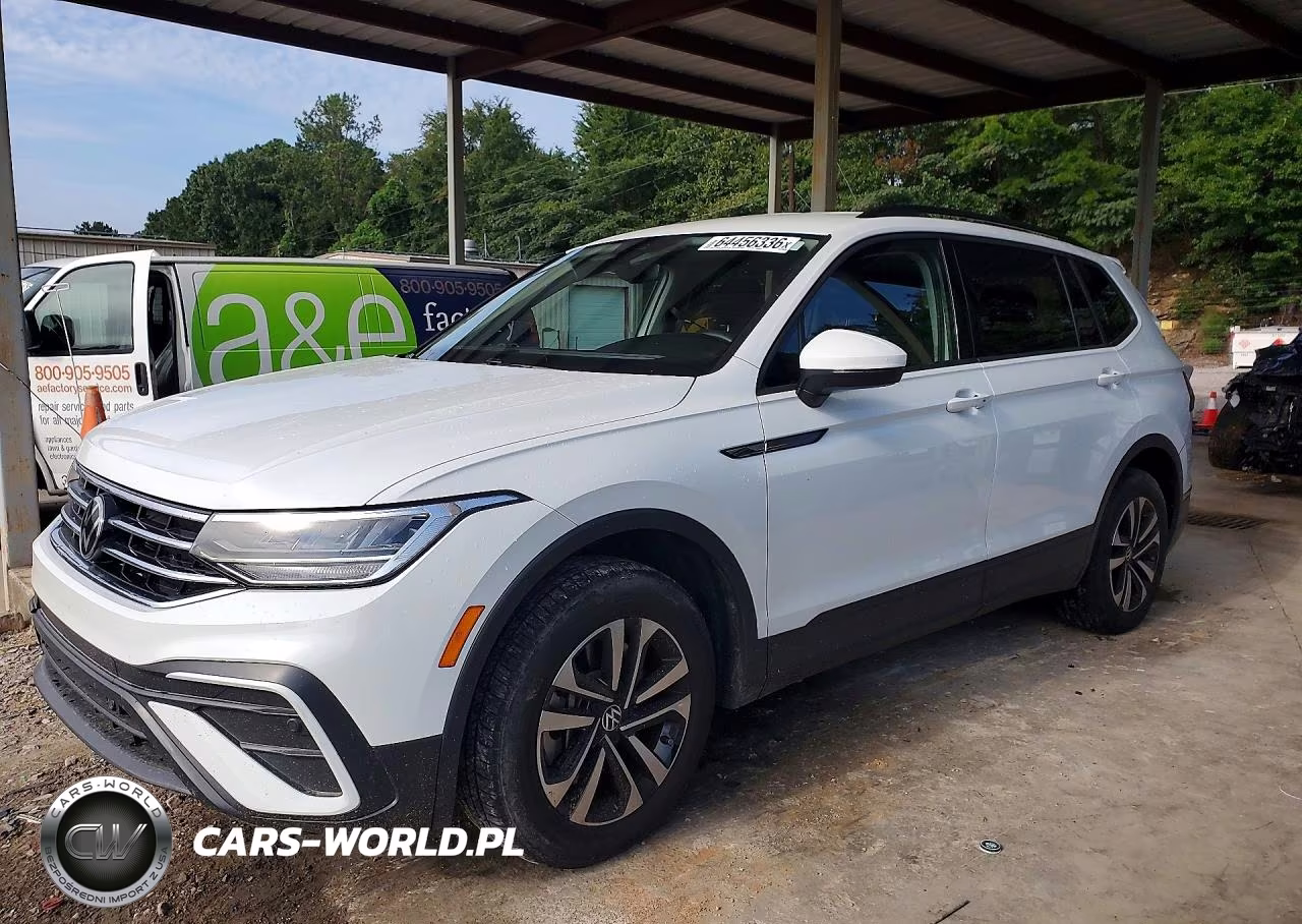 2023 Volkswagen Tiguan S VIN:3VVRB7AXXPM072032 - 1
