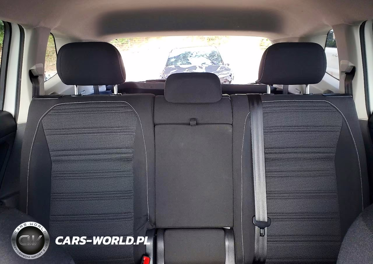 2023 Volkswagen Tiguan S VIN:3VVRB7AXXPM072032 - 10