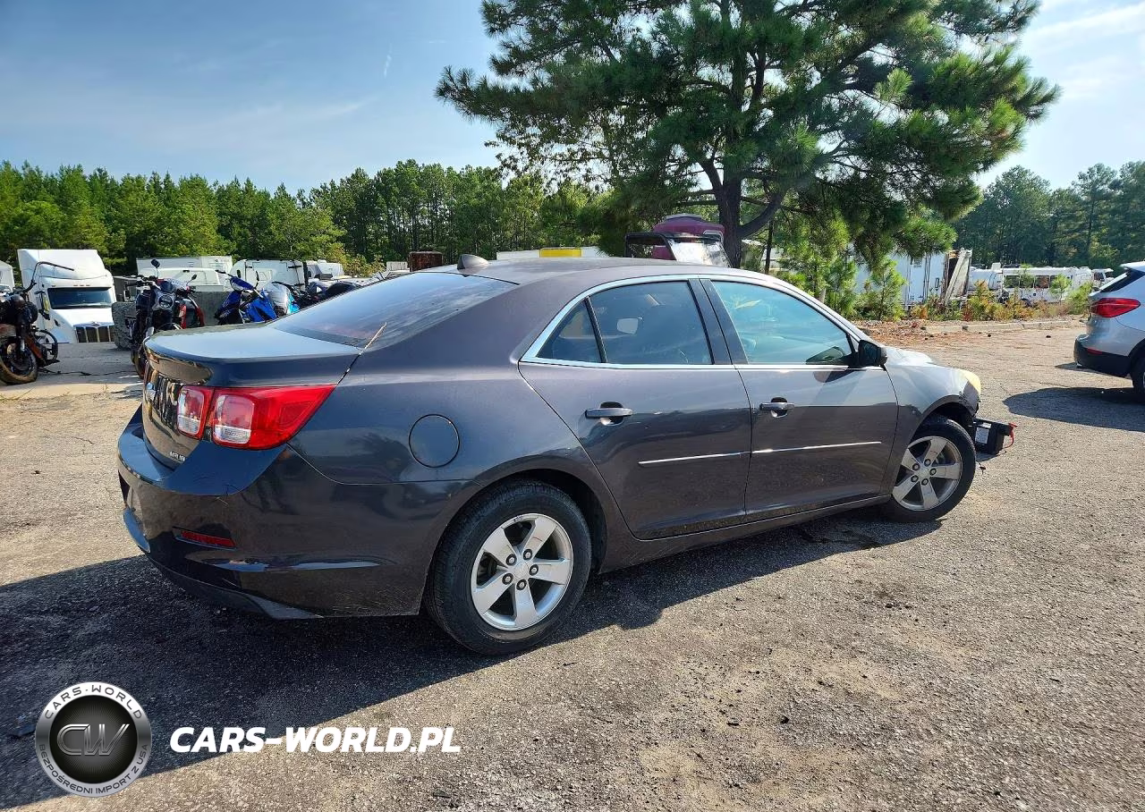 2013 Chevrolet Malibu Ls VIN:1G11B5SA8DF132999 - 3