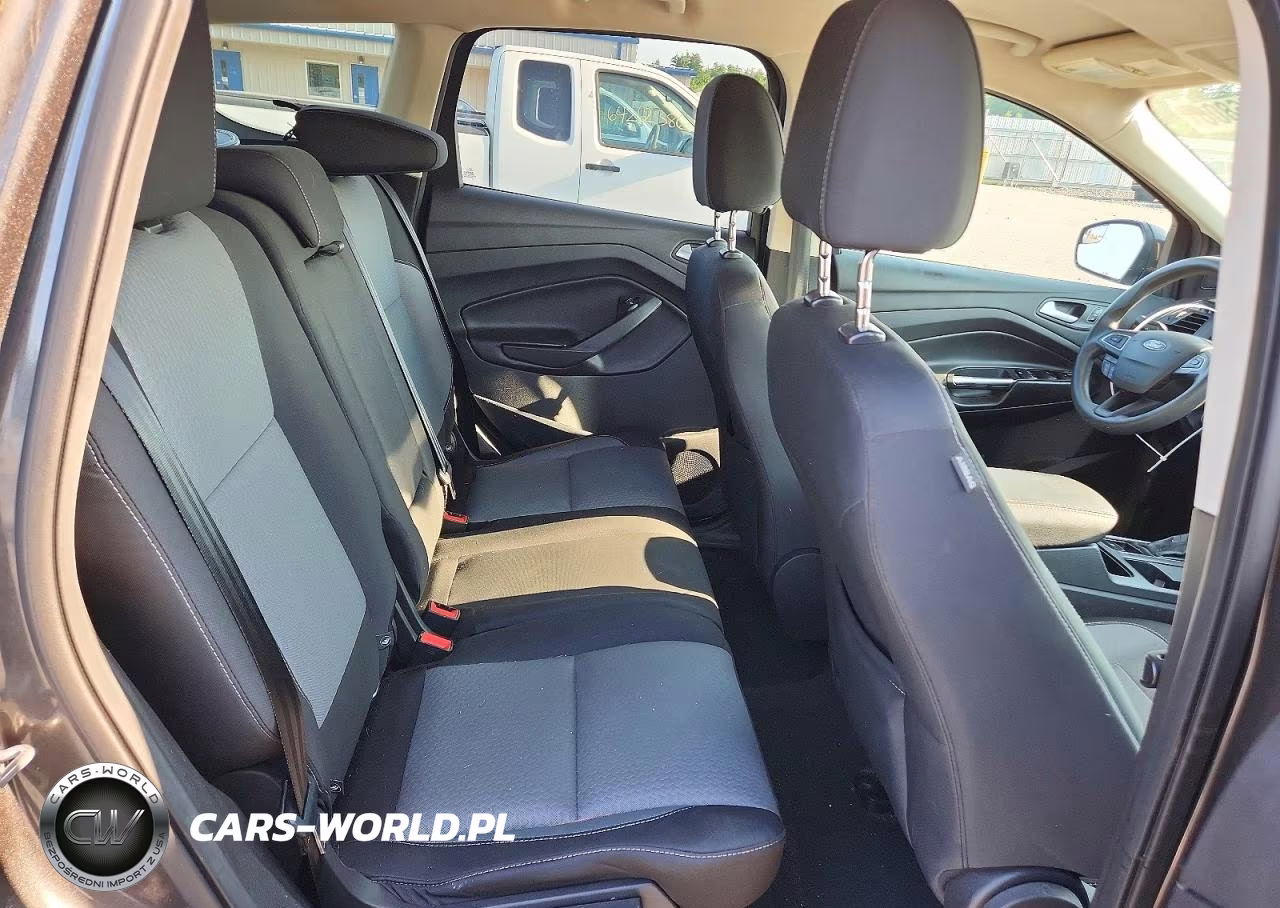 2017 Ford Escape Se VIN:1FMCU9GD5HUB11660 - 10