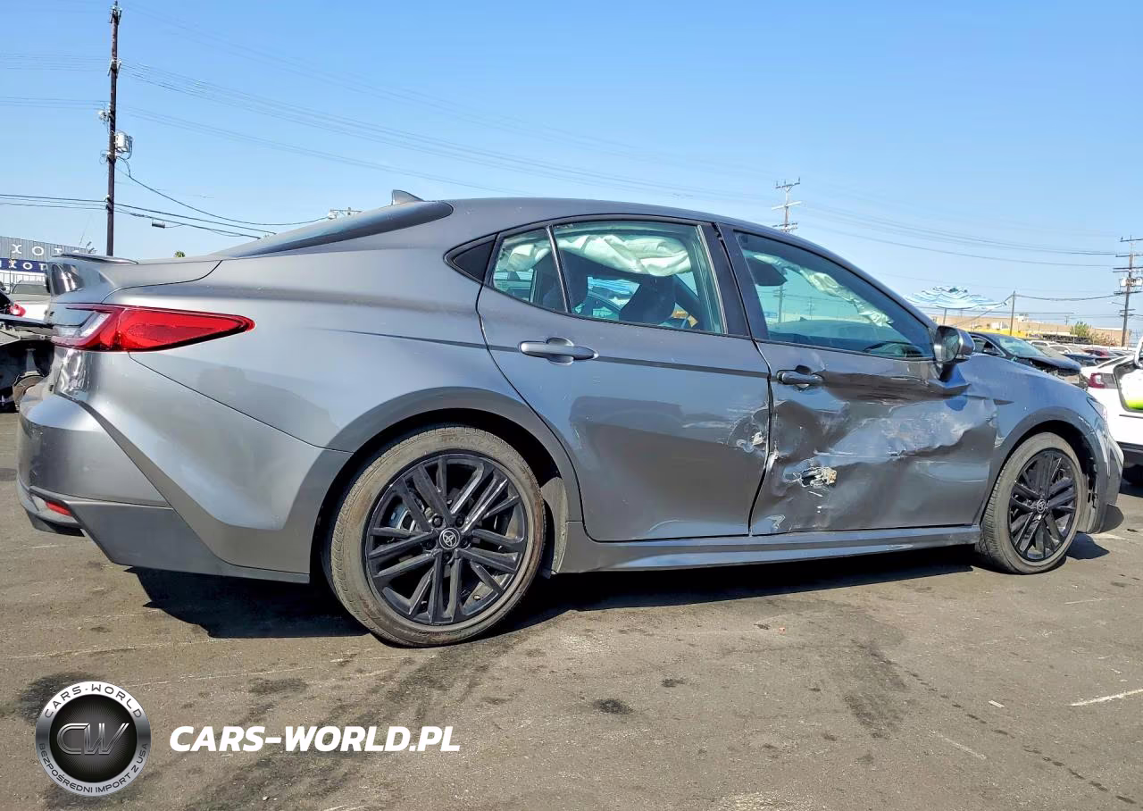 2025 Toyota Camry Se VIN:4T1DAACKXSU631542 - 3
