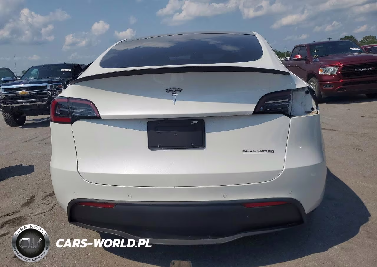 2020 Tesla Model Y VIN:5YJYGDEF5LF003551 - 6