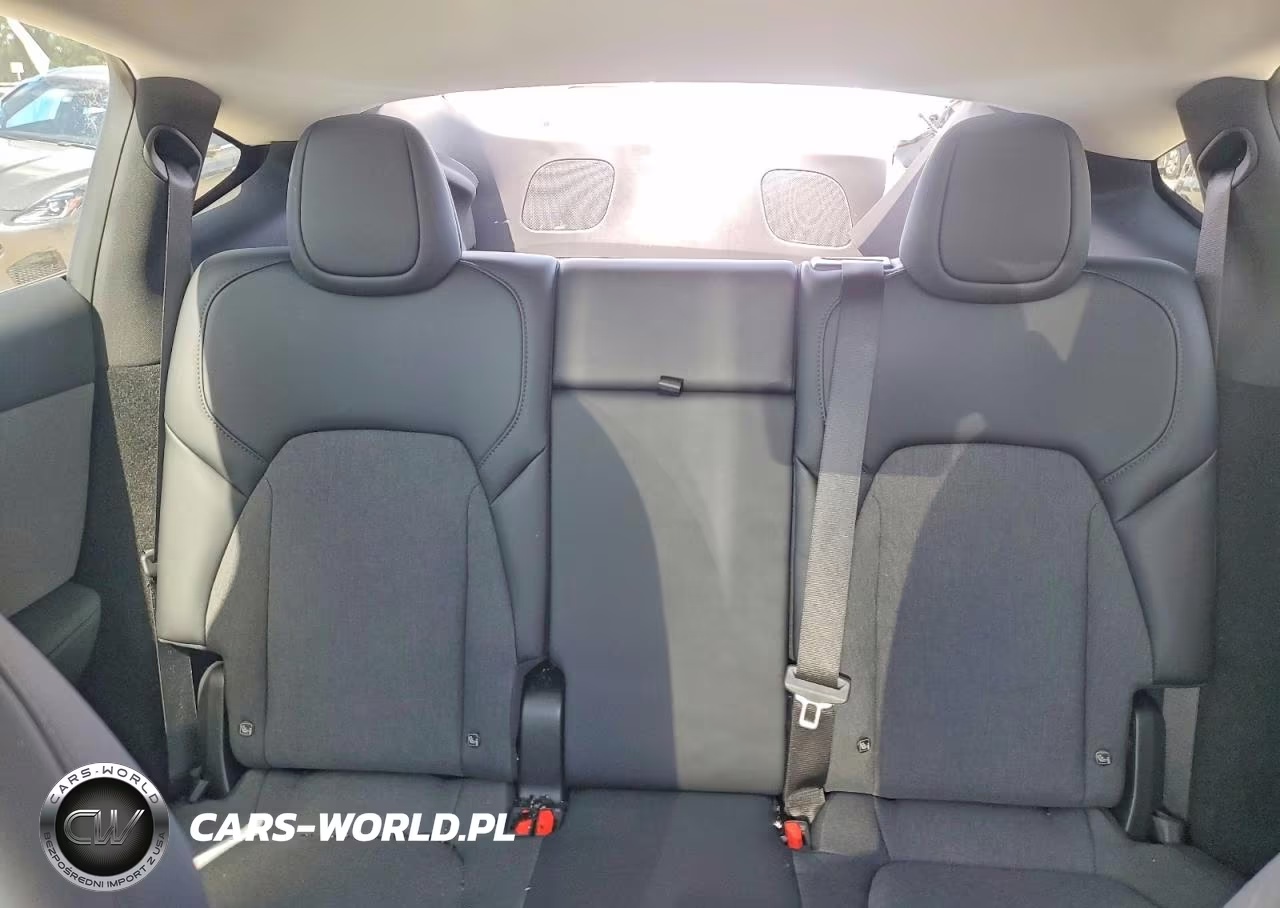 2026 Tesla Model Y VIN:7SAYGDED8TA596322 - 10