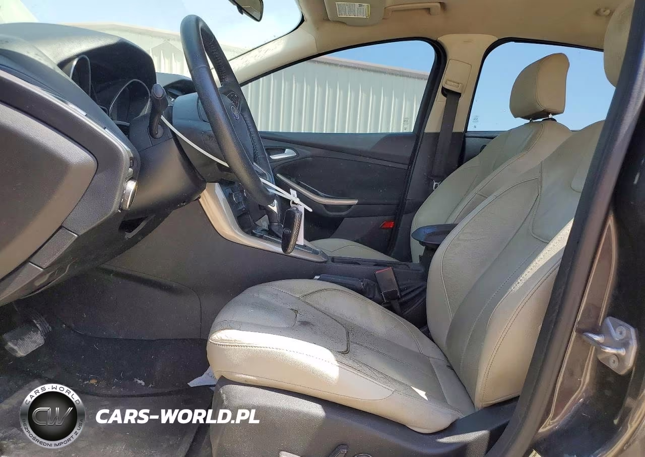 2015 Ford Focus Titanium VIN:1FADP3J23FL328041 - 7