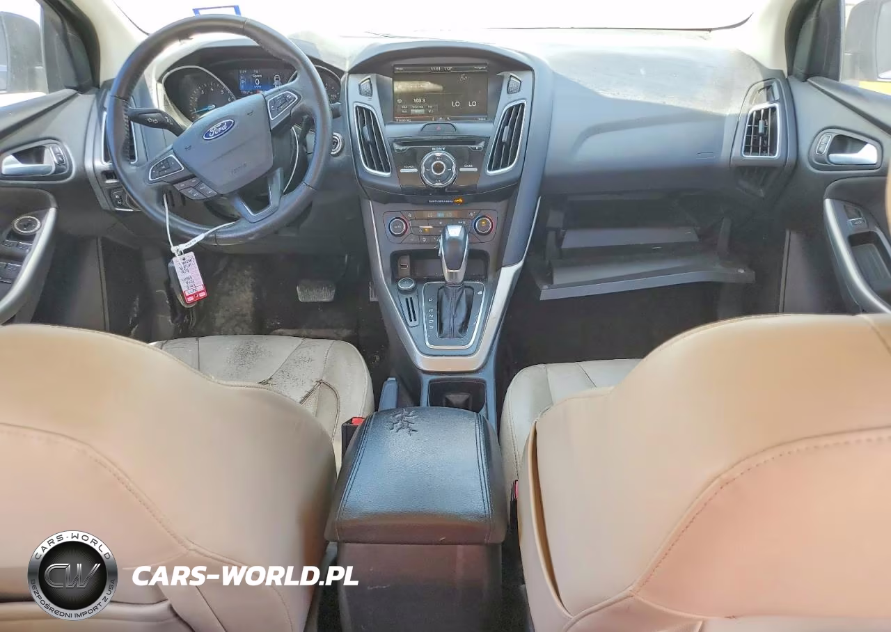 2015 Ford Focus Titanium VIN:1FADP3J23FL328041 - 8