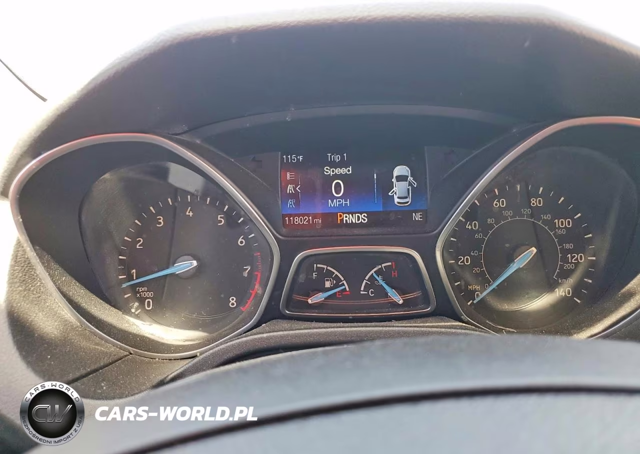 2015 Ford Focus Titanium VIN:1FADP3J23FL328041 - 9