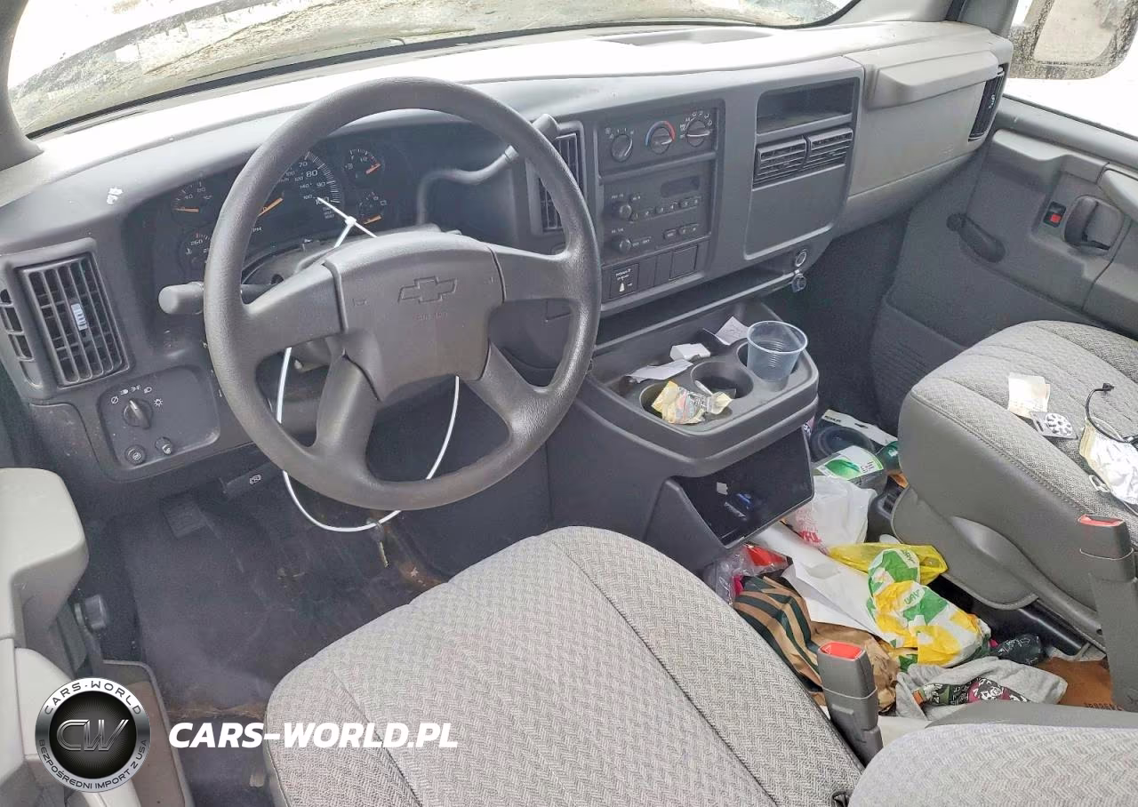 2007 Chevrolet Express G2500 VIN:1GCGG25V571144836 - 8