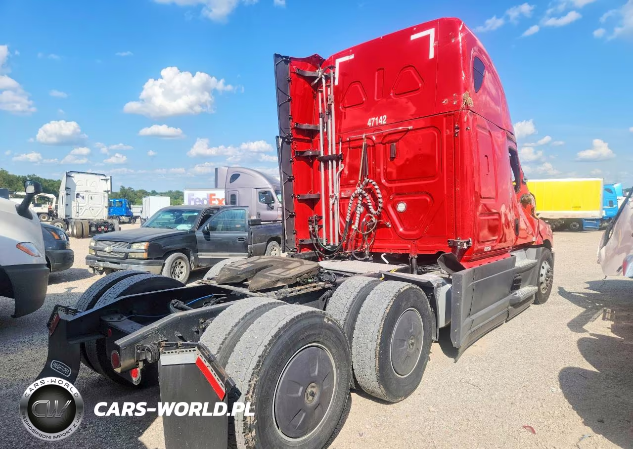 2023 Freightliner Cascadia 126 Semi Truck VIN:1FUJHHDRXPLUE7355 - 3