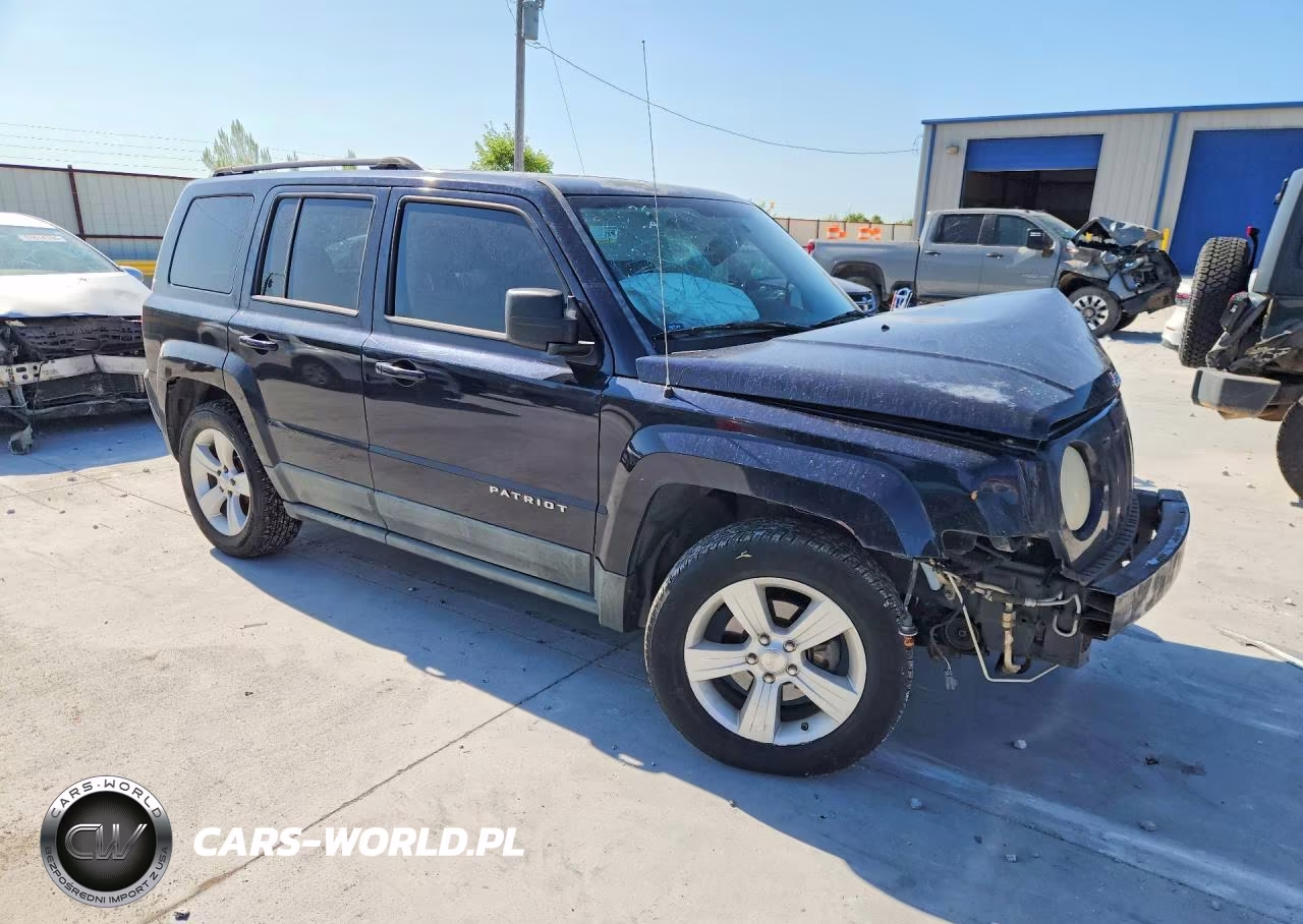 2011 Jeep Patriot Sport VIN:1J4NT1GB2BD196913 - 4