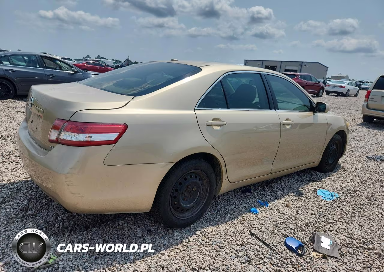 2011 Toyota Camry Le VIN:4T1BF3EKXBU143001 - 3