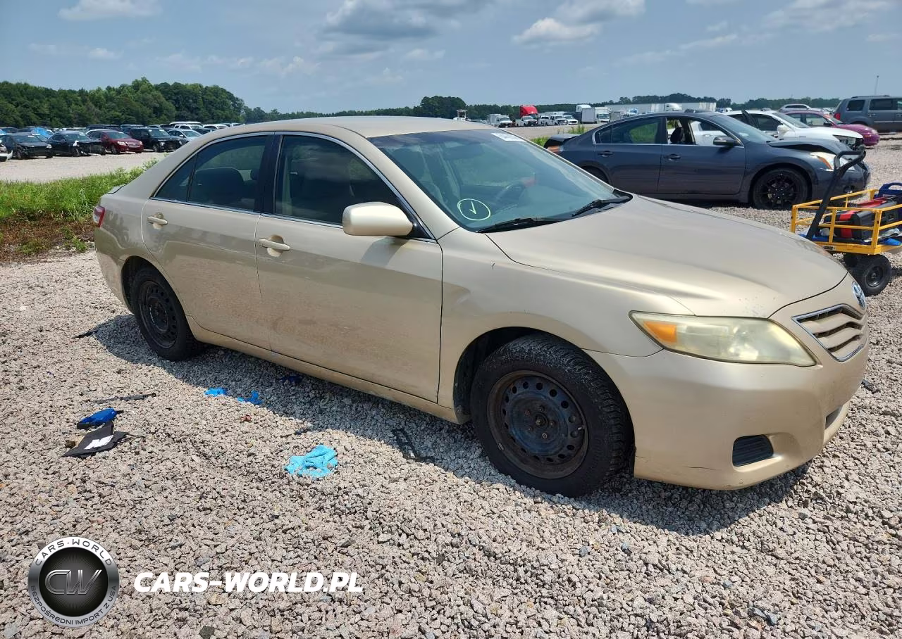 2011 Toyota Camry Le VIN:4T1BF3EKXBU143001 - 4
