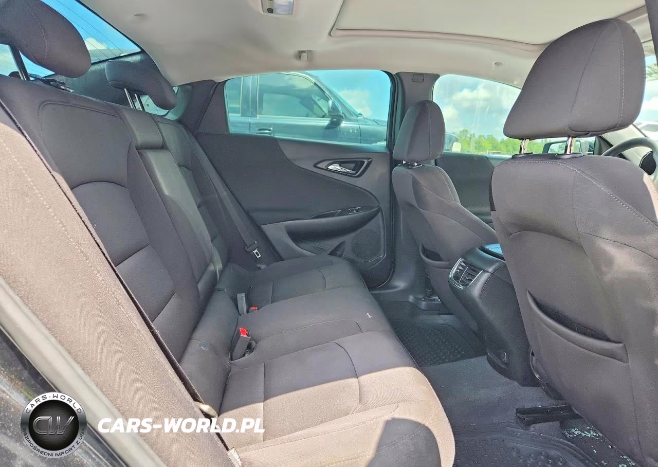2019 Chevrolet Malibu Lt VIN:1G1ZD5ST6KF143219 - 10