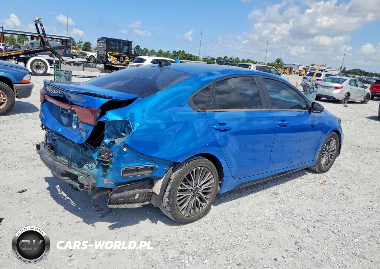 2022 Kia Forte Gt Line VIN:3KPF54AD9NE454816 - 3