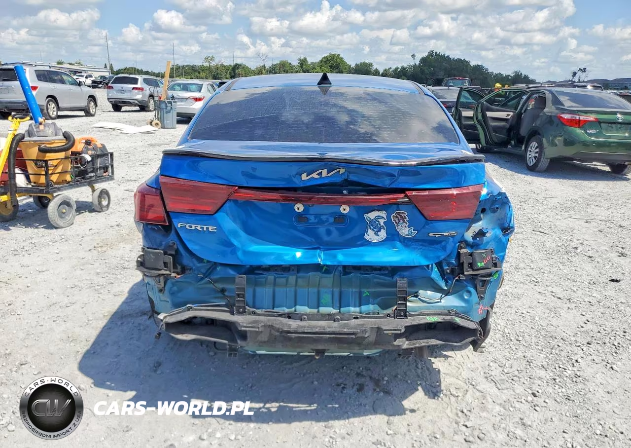 2022 Kia Forte Gt Line VIN:3KPF54AD9NE454816 - 6