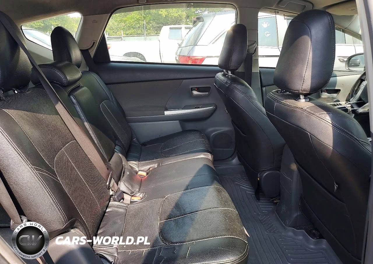 2013 Toyota Prius V Two VIN:JTDZN3EU2D3257526 - 10