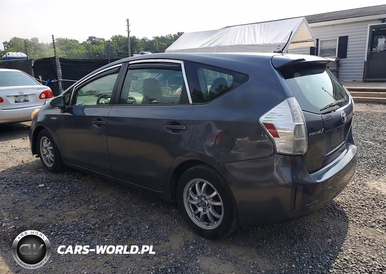 2013 Toyota Prius V Two VIN:JTDZN3EU2D3257526 - 2