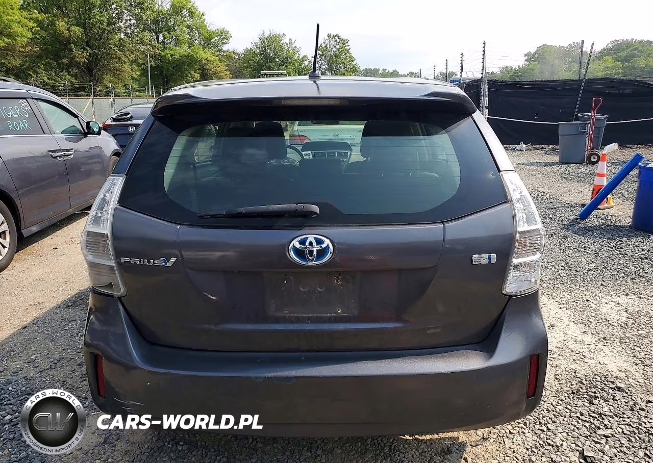 2013 Toyota Prius V Two VIN:JTDZN3EU2D3257526 - 6