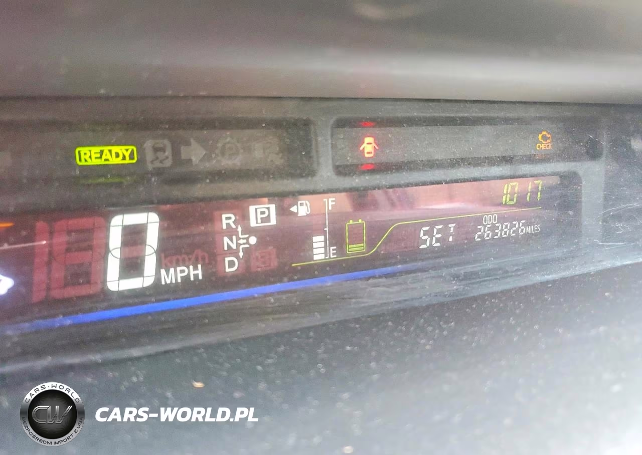2013 Toyota Prius V Two VIN:JTDZN3EU2D3257526 - 9