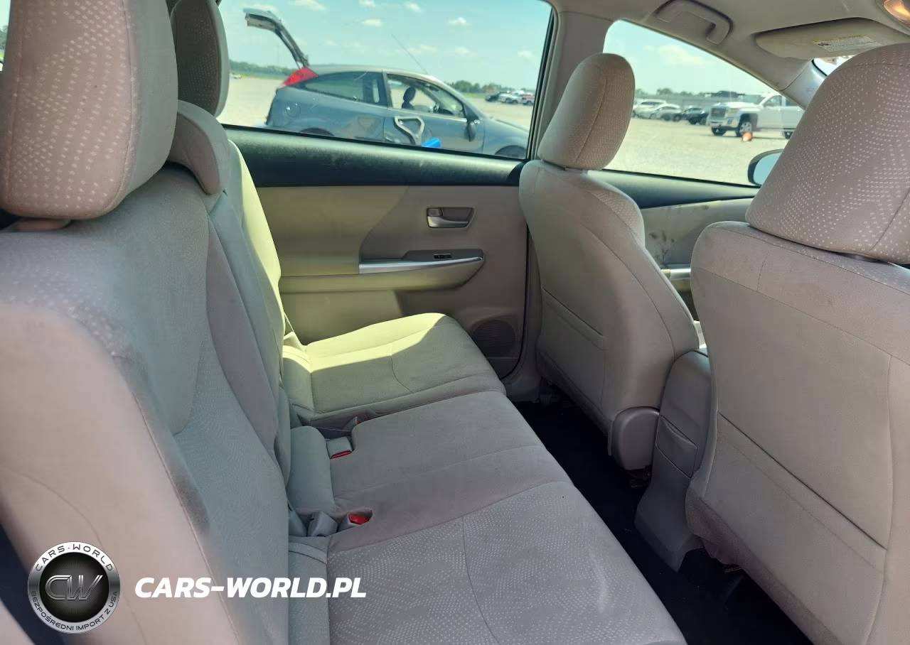 2014 Toyota Prius V Two VIN:JTDZN3EU7EJ000519 - 10