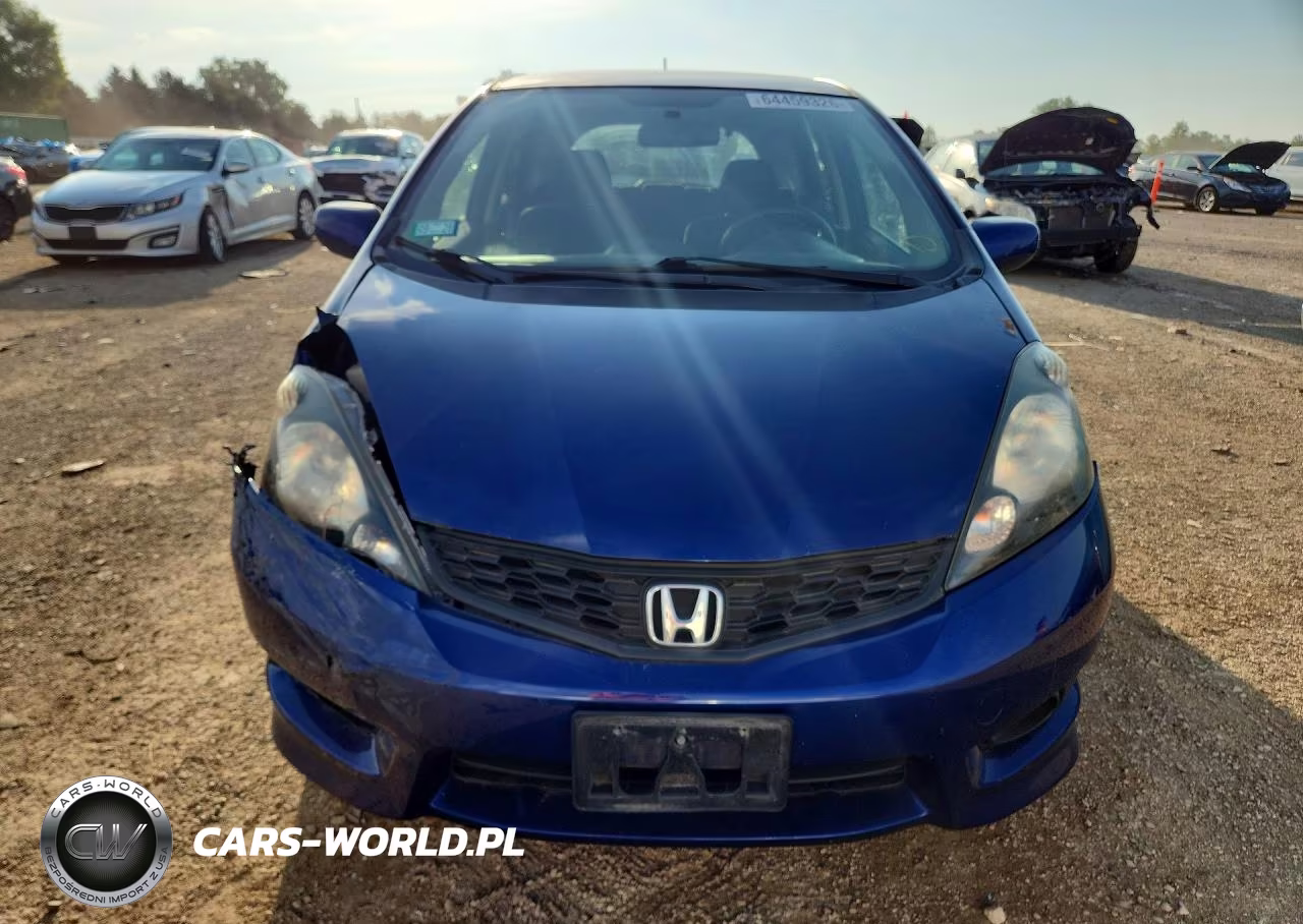2013 Honda Fit Sport VIN:JHMGE8H55DC069347 - 5