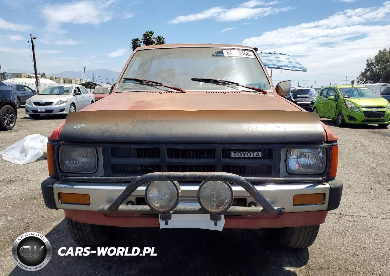 1985 Toyota Pickup VIN:JT4RN56D1F5045640 - 5