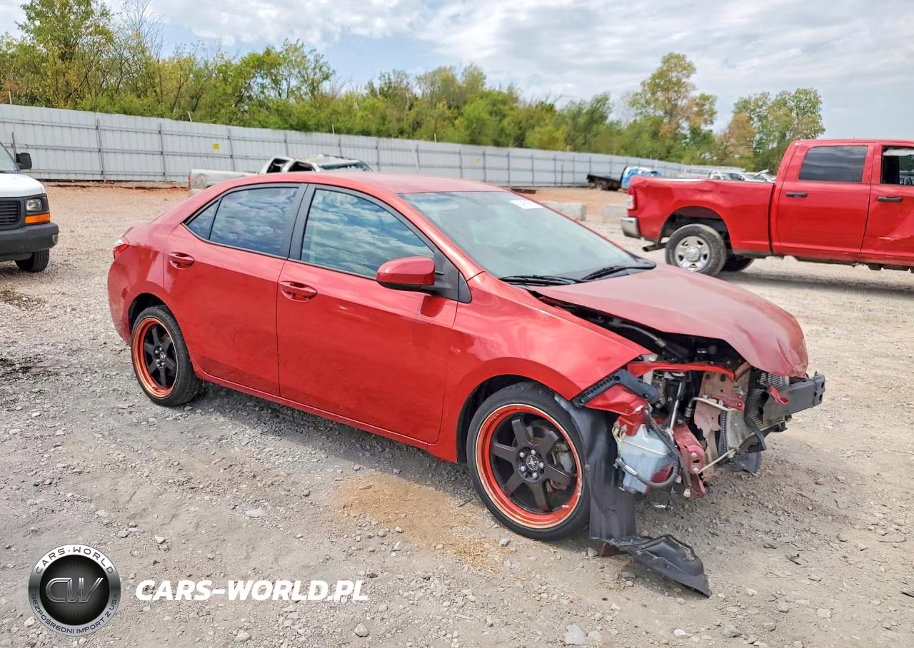 2015 Toyota Corolla Le VIN:5YFBURHE0FP306132 - 4