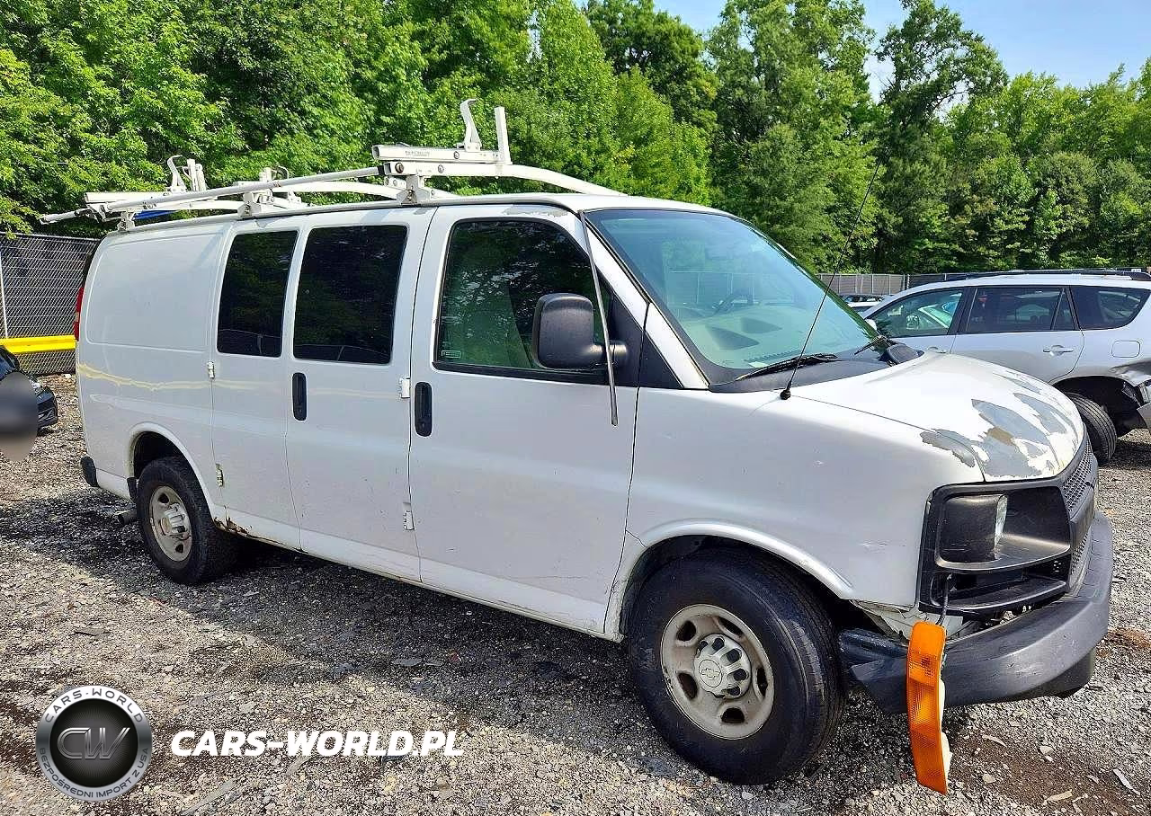 2011 Chevrolet Express G2500 VIN:1GCWGFBAXB1103356 - 4