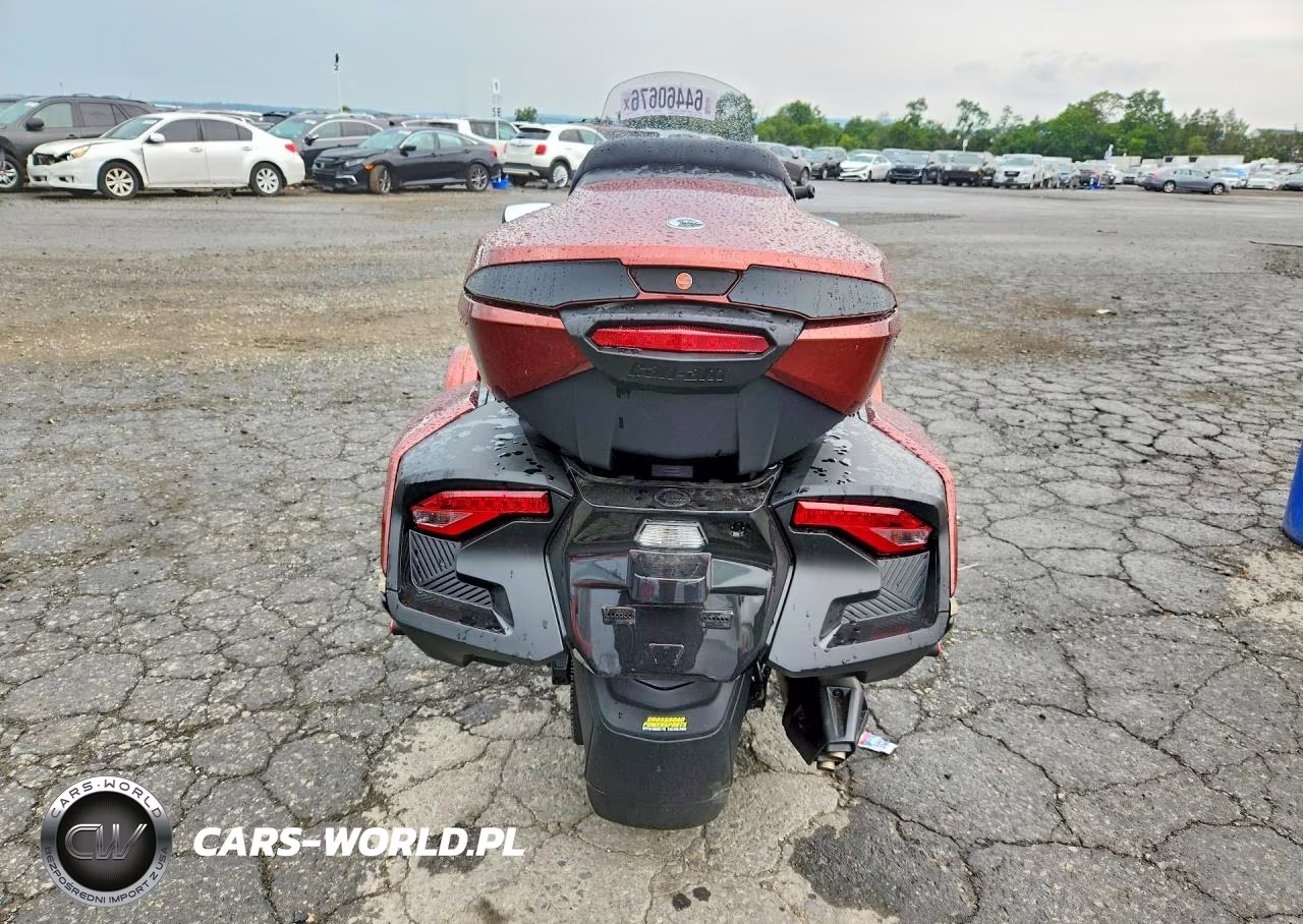 2026 Can-Am Spyder Roadster Rt VIN:2BXNBDD20TV002917 - 4