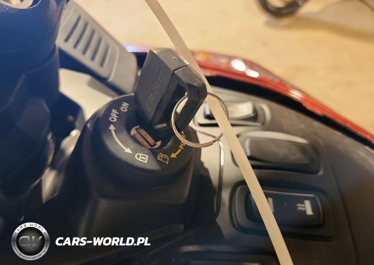 2026 Can-Am Spyder Roadster Rt VIN:2BXNBDD20TV002917 - 8