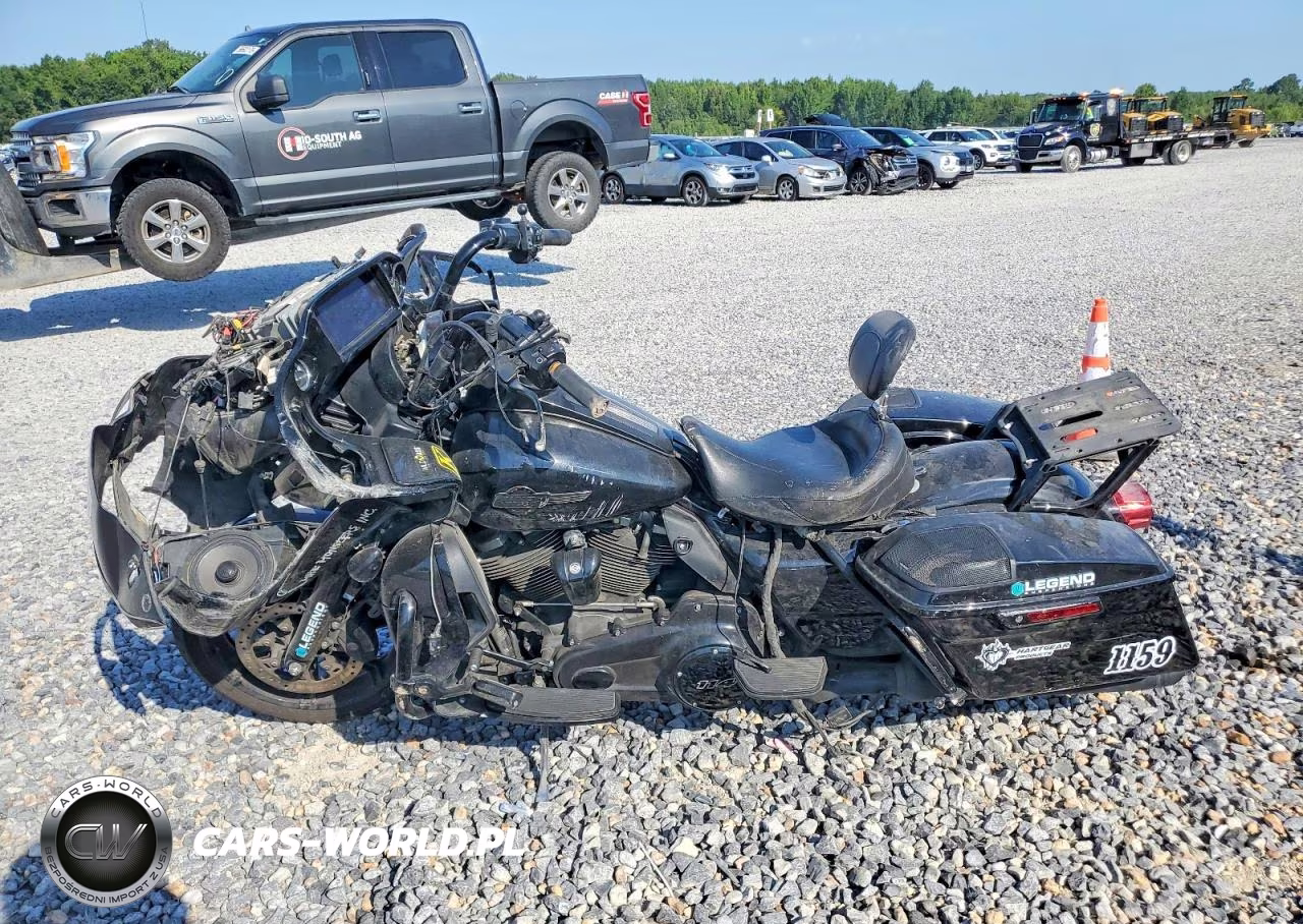 2023 Harley-Davidson Fltrk VIN:1HD1KZF1XPB653614 - 3