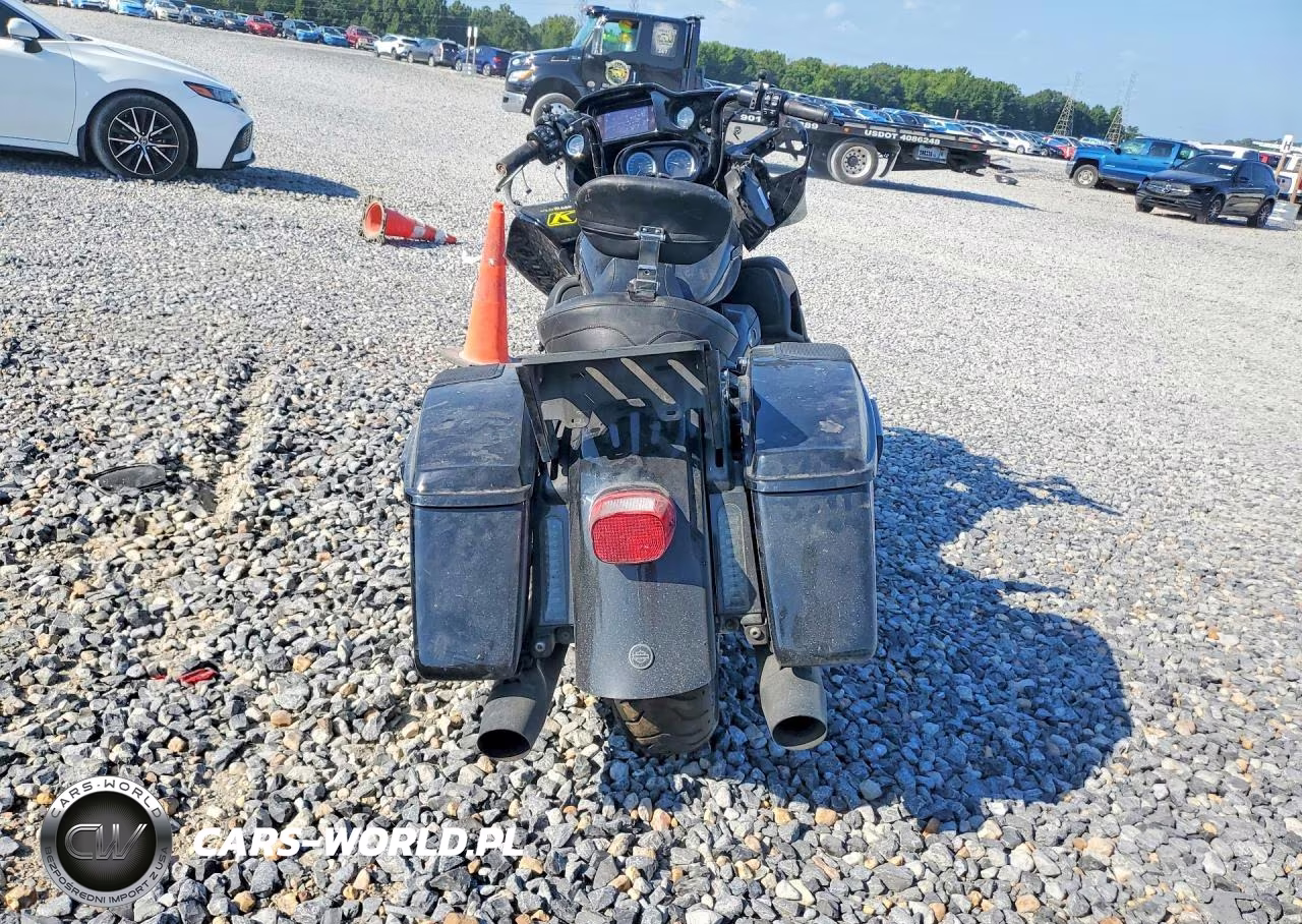 2023 Harley-Davidson Fltrk VIN:1HD1KZF1XPB653614 - 4