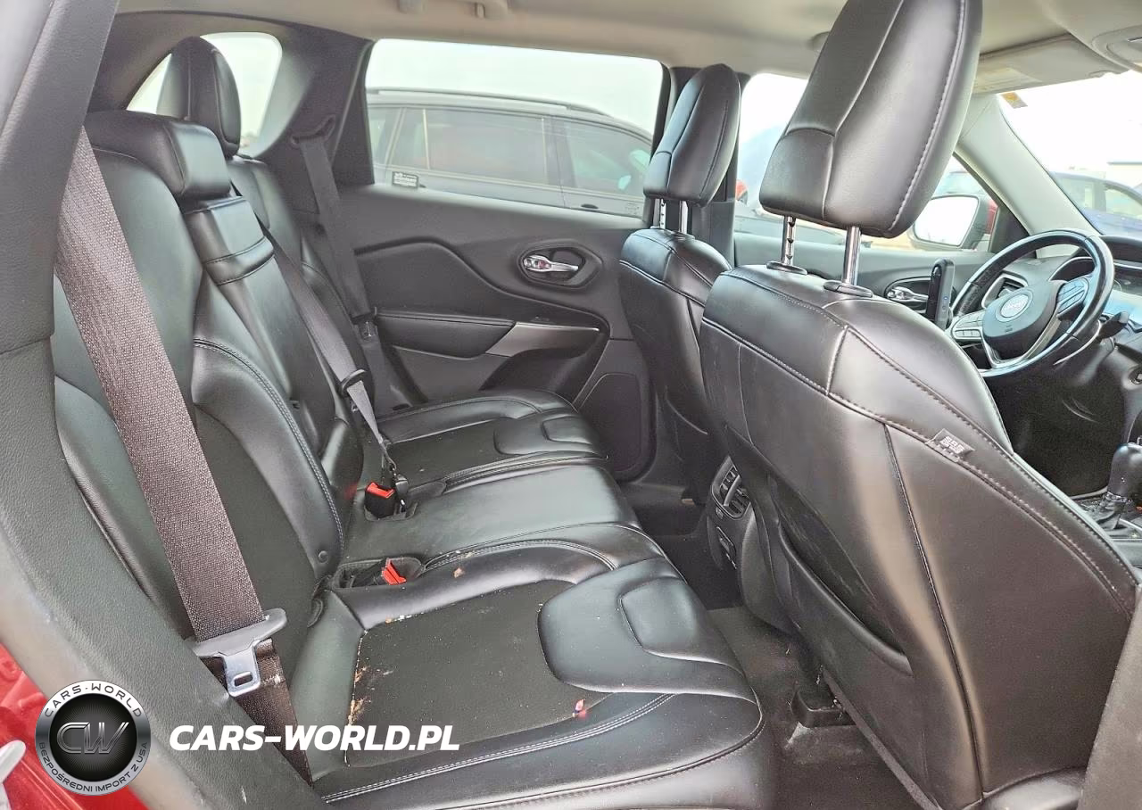 2019 Jeep Cherokee Latitude Plus VIN:1C4PJMLB9KD258738 - 10