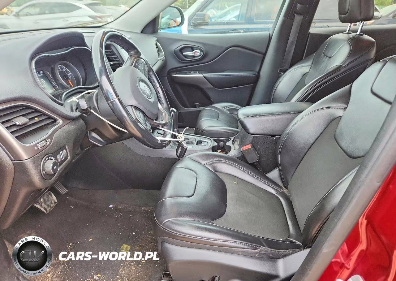 2019 Jeep Cherokee Latitude Plus VIN:1C4PJMLB9KD258738 - 7