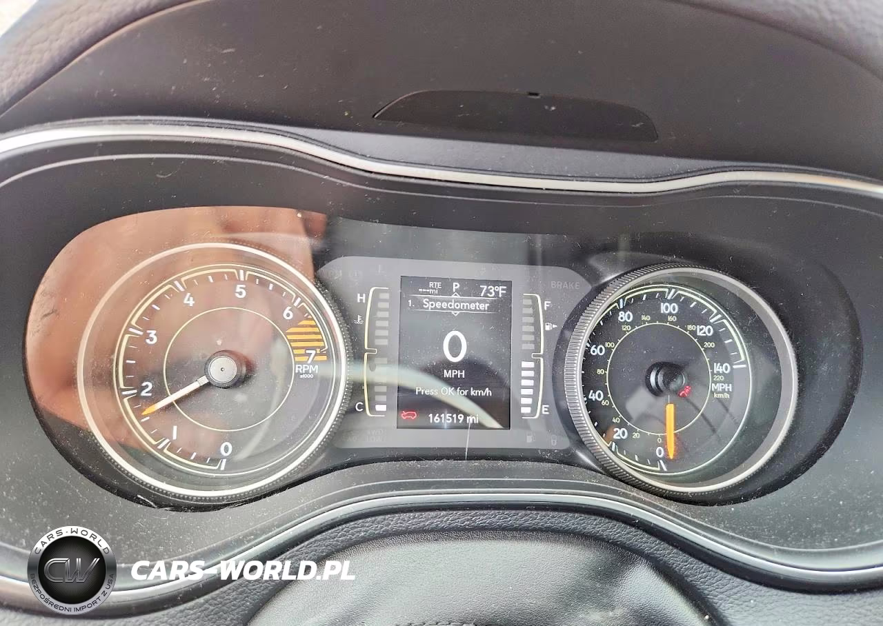 2019 Jeep Cherokee Latitude Plus VIN:1C4PJMLB9KD258738 - 9