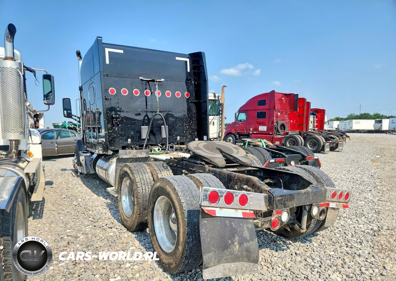 2015 Peterbilt 579 Semi Truck VIN:1XPBD49X2FD203606 - 2