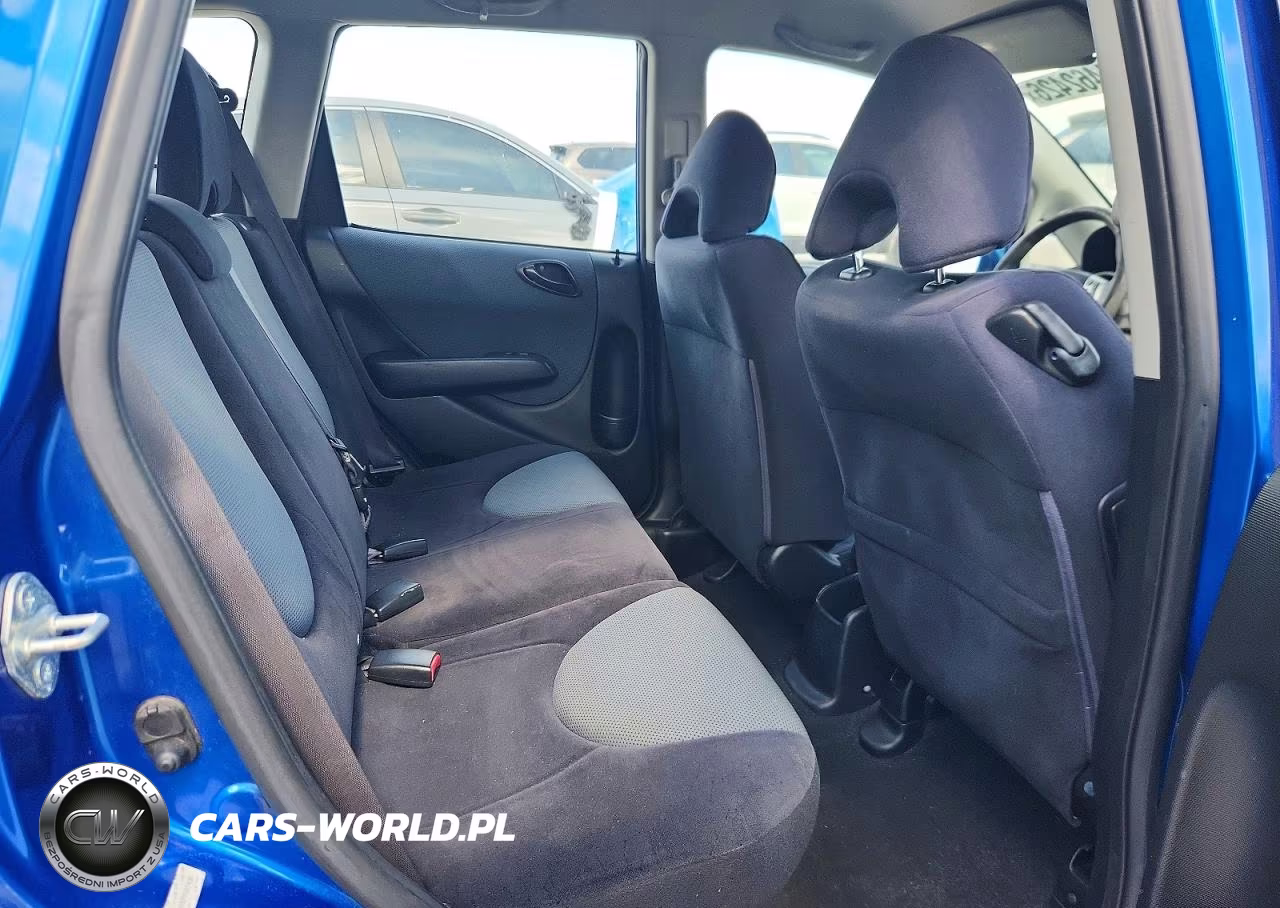 2007 Honda Fit VIN:JHMGD38697S057436 - 10