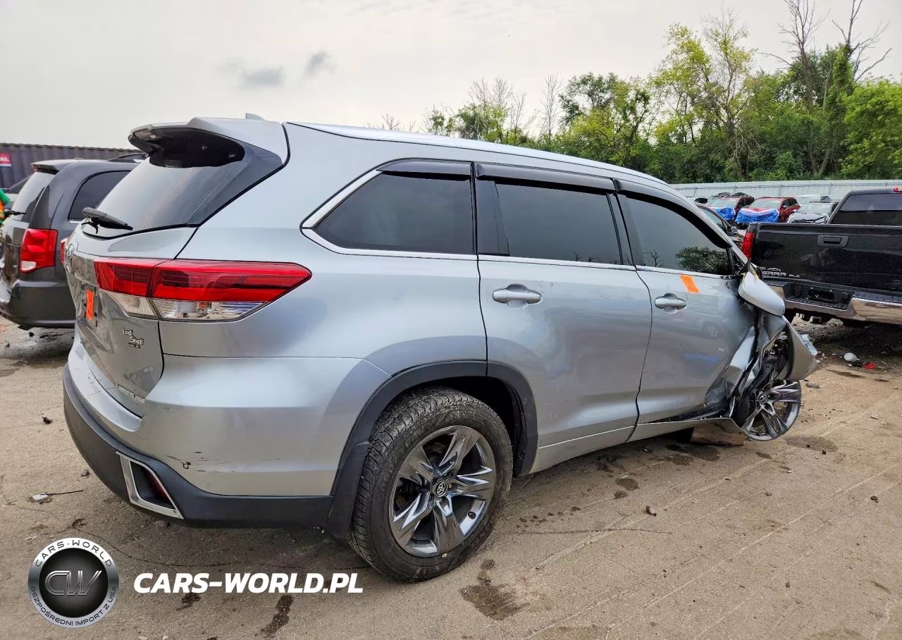 2017 Toyota Highlander Limited Platinum VIN:5TDDZRFH7HS384361 - 3