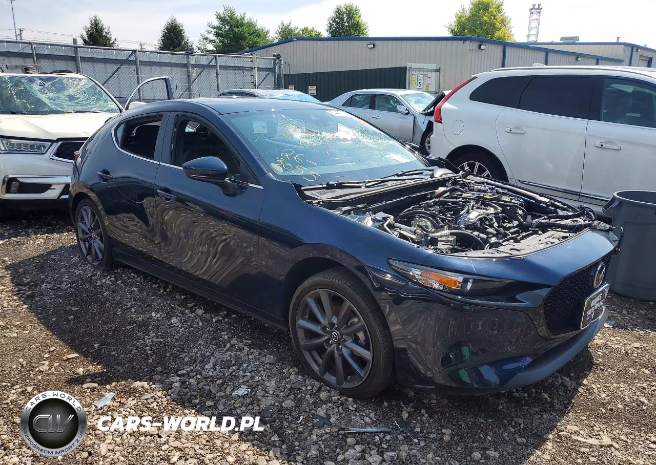 2023 Mazda 3 Preferred VIN:JM1BPALM2P1611791 - 4