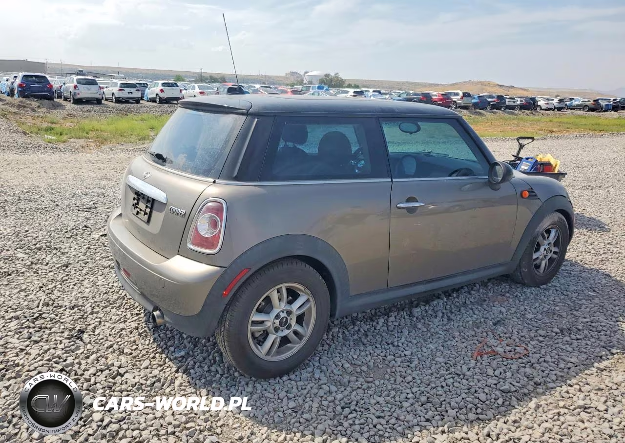 2012 Mini Cooper VIN:WMWSU3C53CT261340 - 3