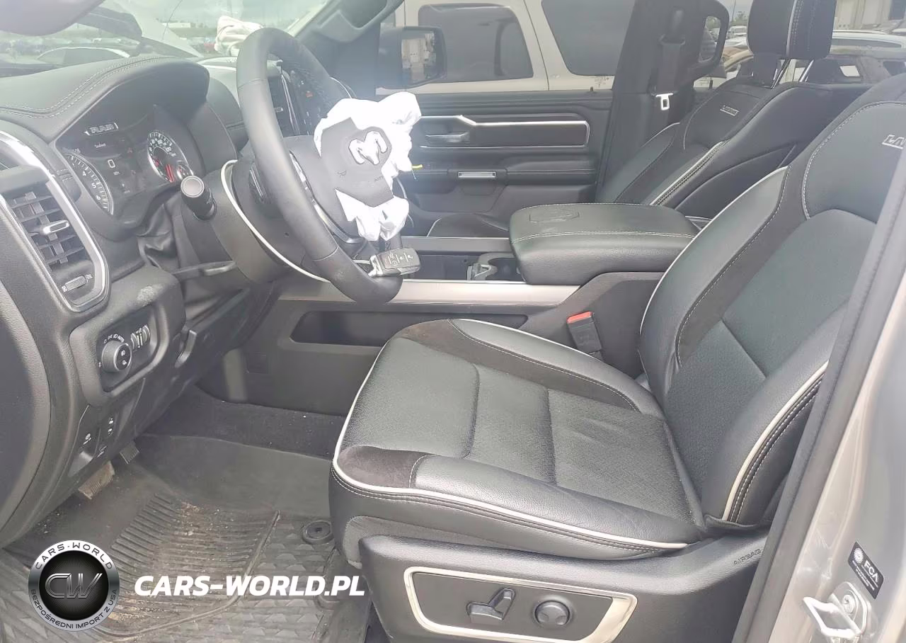 2025 Ram 1500 Laramie VIN:1C6SRFJP8SN585288 - 7