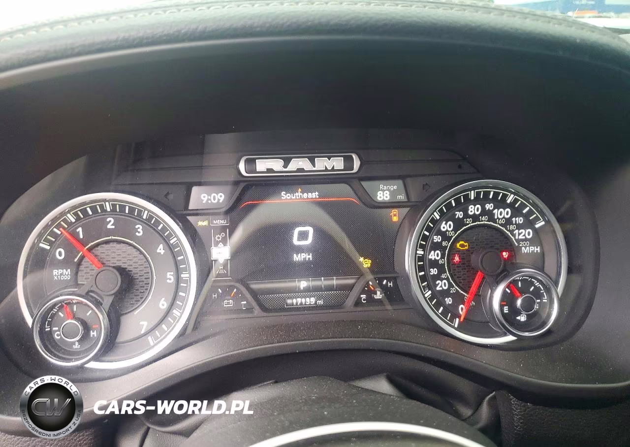 2025 Ram 1500 Laramie VIN:1C6SRFJP8SN585288 - 9